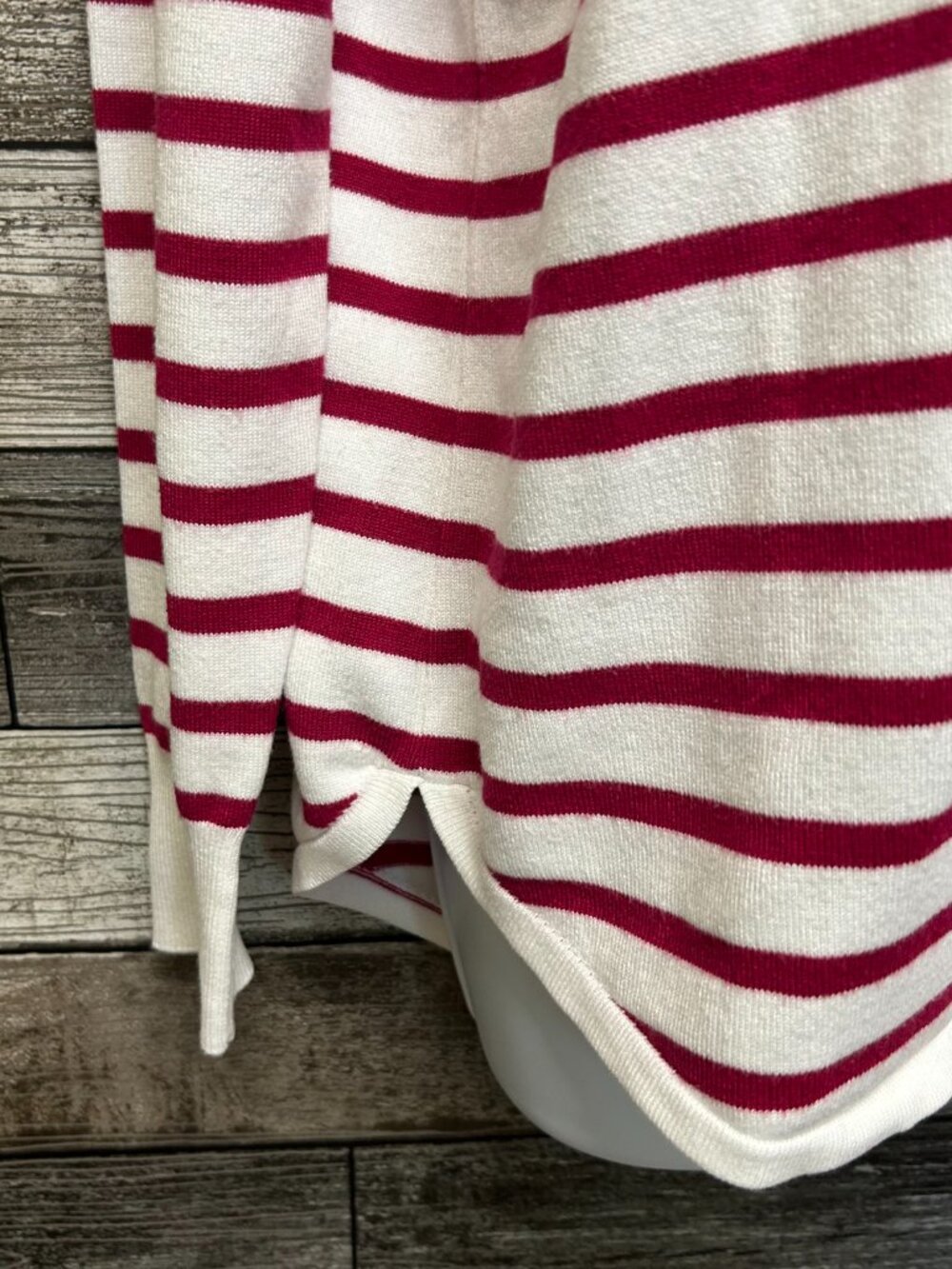 Marled Striped Crewneck Knit Pullover Sweater Cream Red Size M - Picture 2 of 6